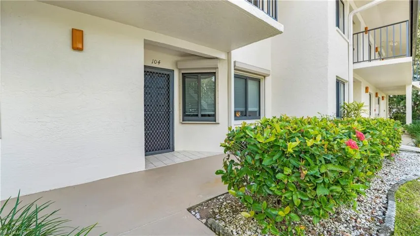 4957 Pepper Cir # C104, Naples, Florida 34113