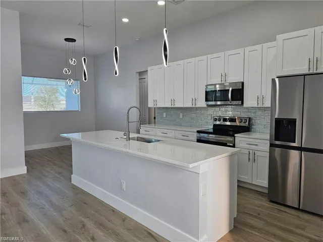 1425 Nw 1st St, Cape Coral, Florida 33993
