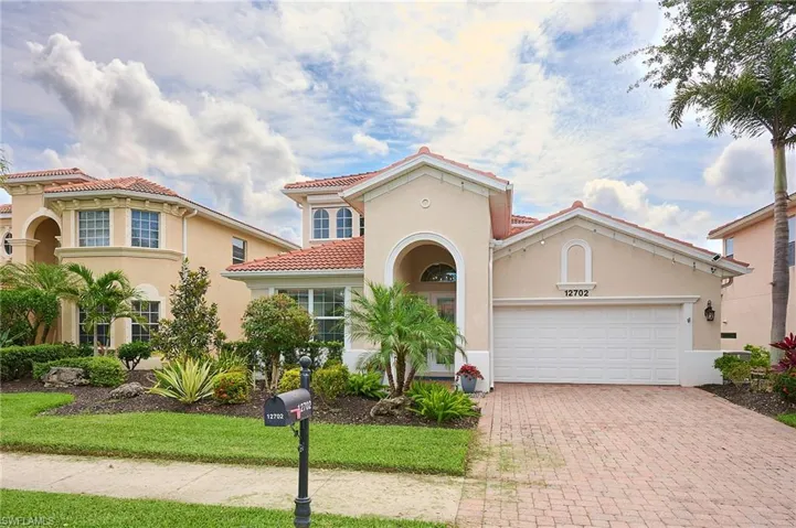 12702  Aviano  DR, Naples, FL 34105