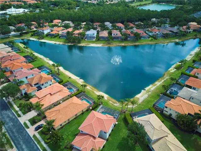 12702  Aviano  DR, Naples, FL 34105