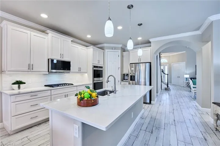 12702 Aviano Dr, Naples, Florida 34105