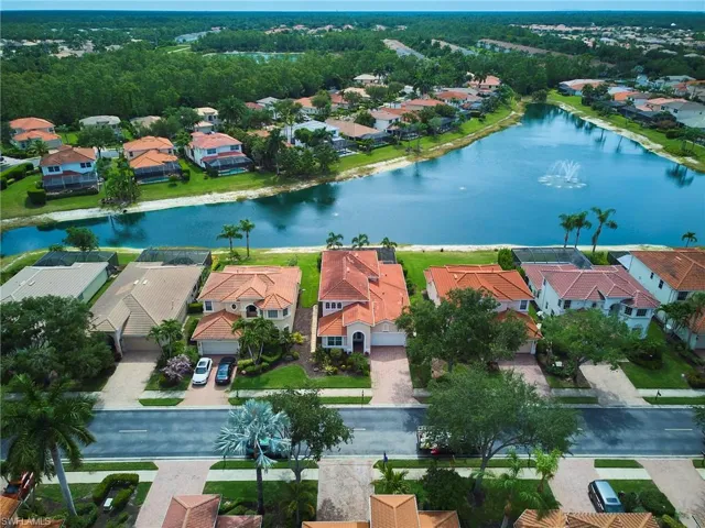 12702  Aviano  DR, Naples, FL 34105