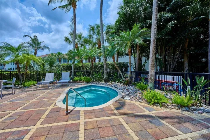 12702  Aviano  DR, Naples, FL 34105
