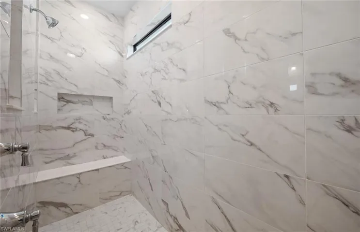 Interior photos are of a staged model home. Illustration purposes only.