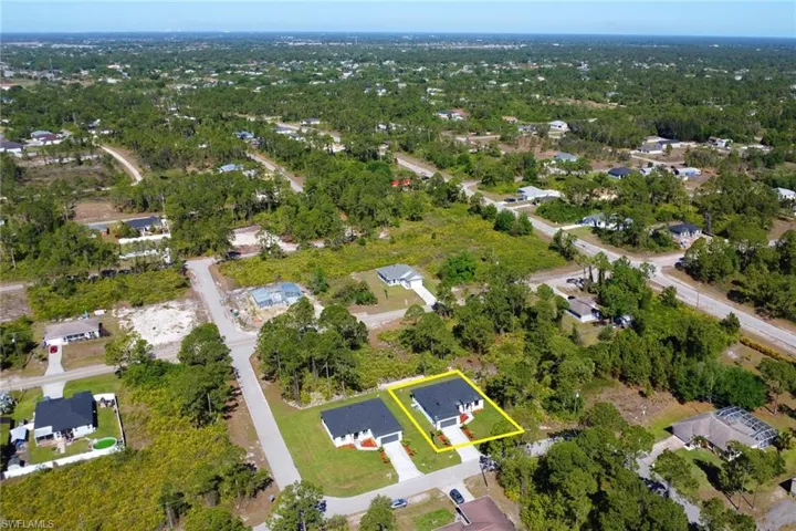 Aerial view featuring a residential view