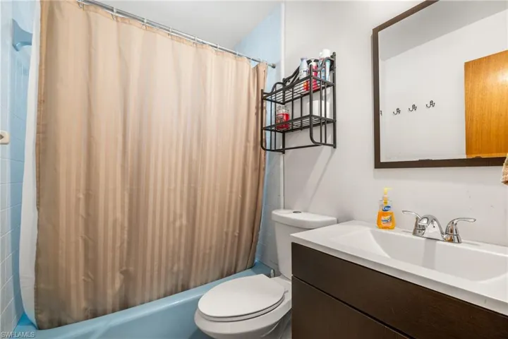 322  Broadview  DR, Fort Myers, FL 33905