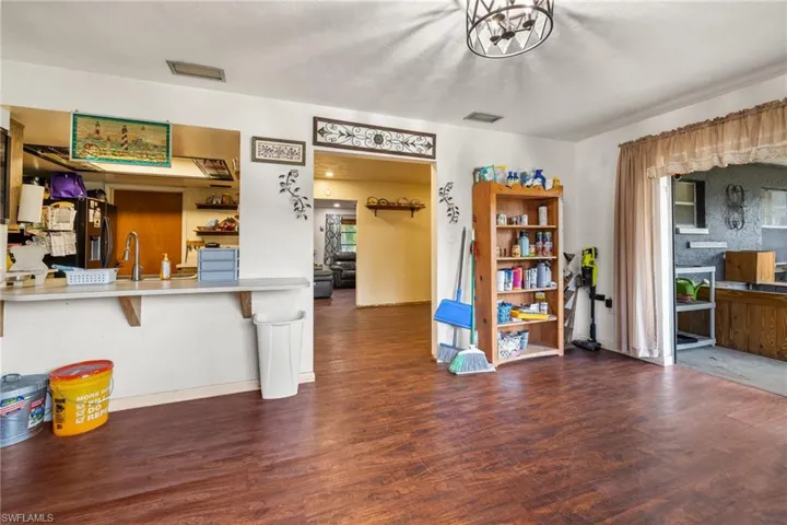 322  Broadview  DR, Fort Myers, FL 33905