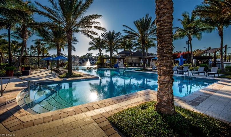 300  Wyndemere  WAY, Naples, FL 34105