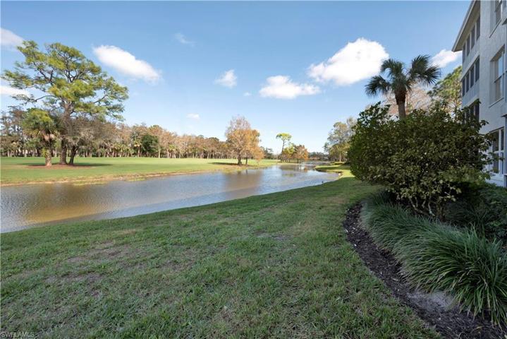 300  Wyndemere  WAY, Naples, FL 34105