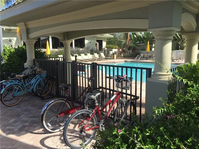 8620  Cedar Hammock  CIR, Naples, FL 34112