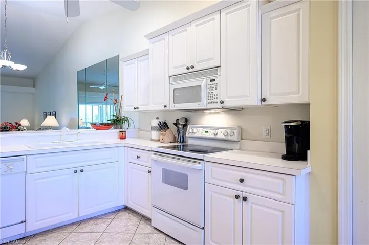 8620  Cedar Hammock  CIR, Naples, FL 34112