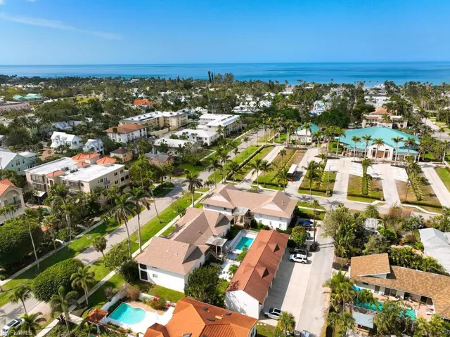 415 10th Ave S 7, Naples, Florida 34102