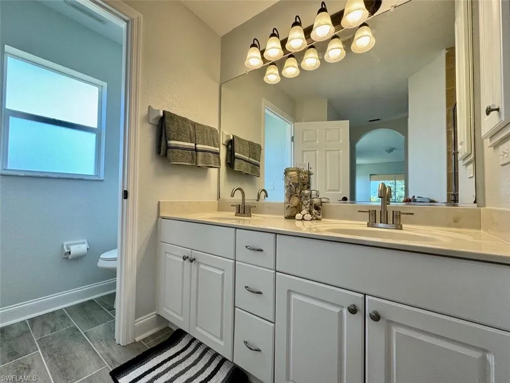 2830 41st PL, Cape Coral, FL 33993,224032480