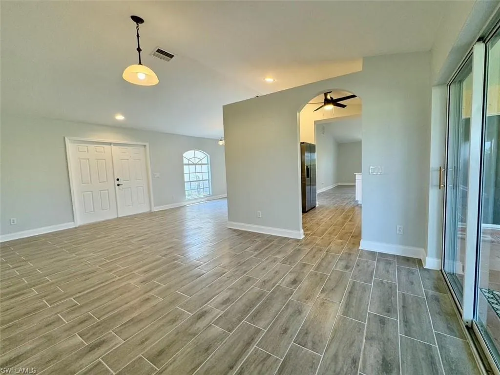 2830 41st PL, Cape Coral, FL 33993,224032480
