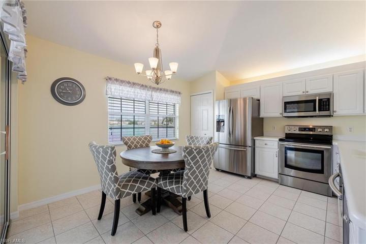 12450 SW Kingsway  CIR, Lake Suzy, FL 34269