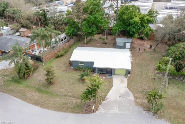 1877 Queen Ct, North Fort Myers Fl 33917