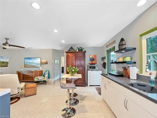 1877 Queen Ct, North Fort Myers Fl 33917