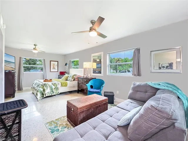 1877 Queen Ct, North Fort Myers Fl 33917