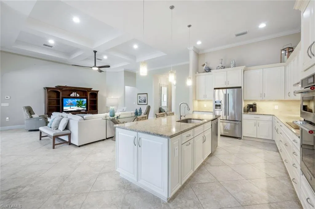 9282 Quarry DR, Naples, FL 34120,225034631
