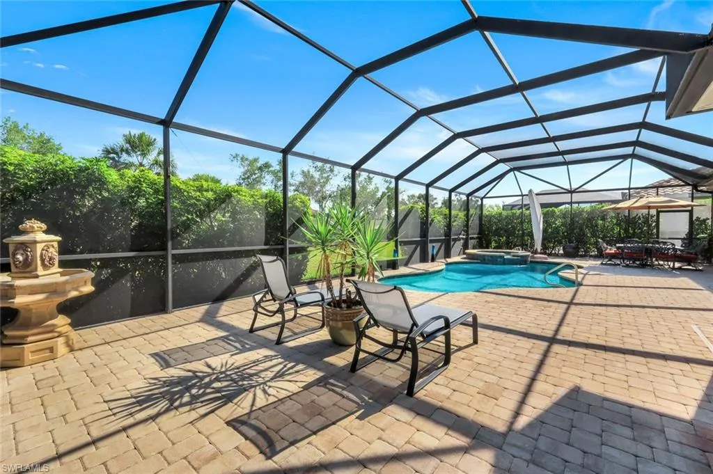 9282 Quarry DR, Naples, FL 34120,225034631