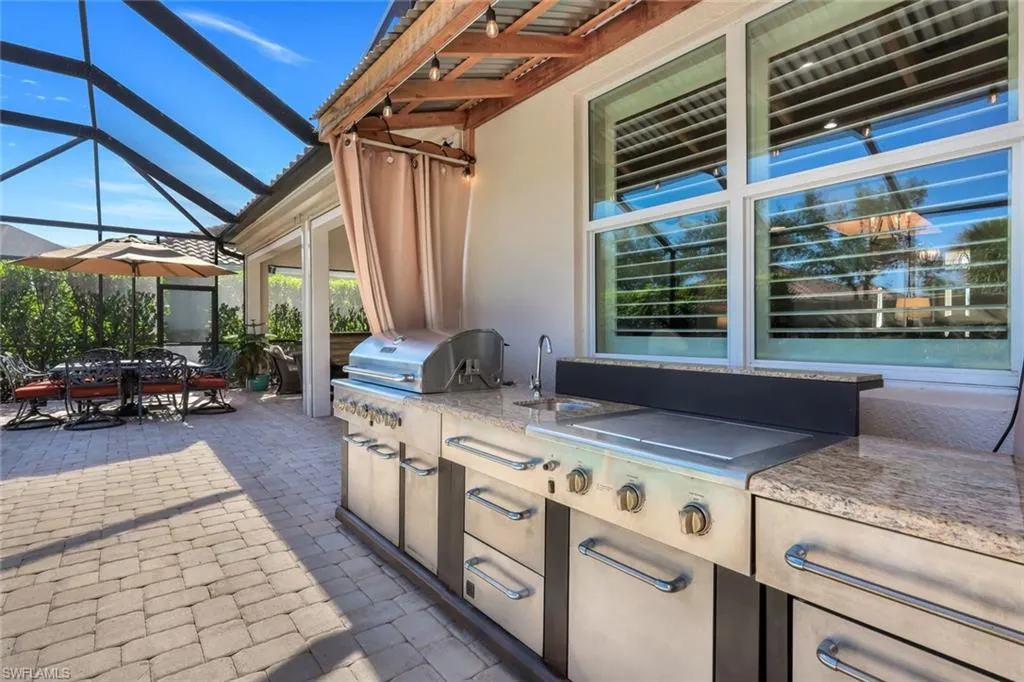 9282 Quarry DR, Naples, FL 34120,225034631