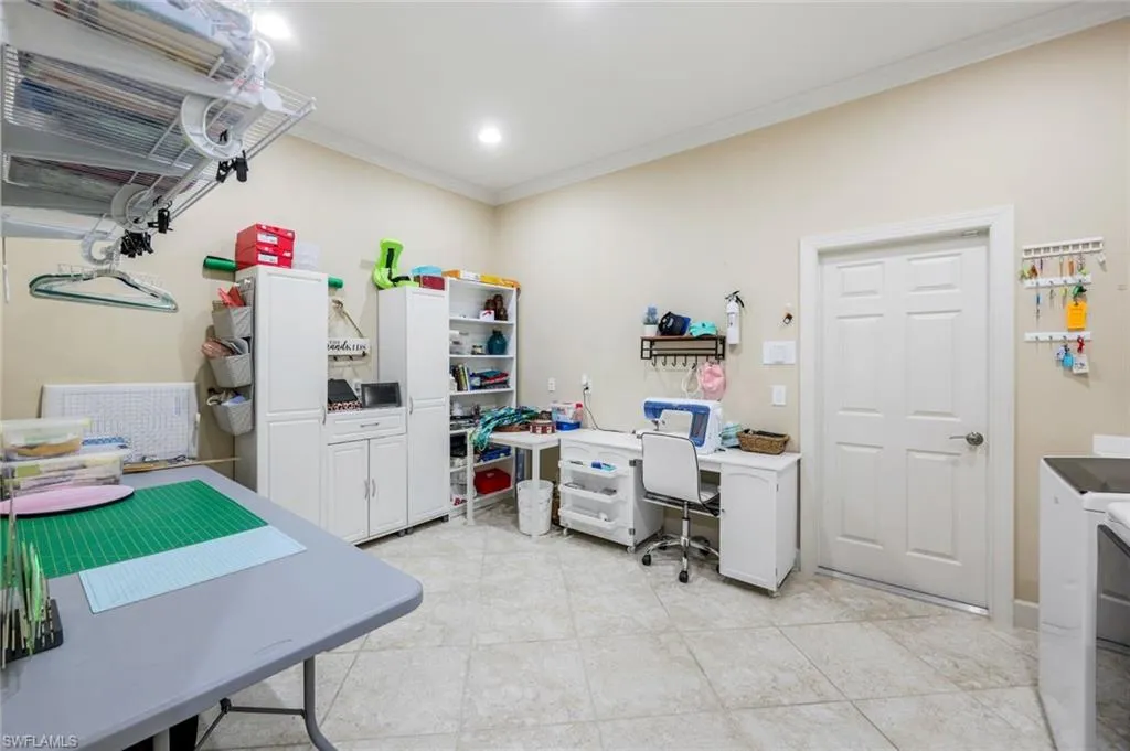 9282 Quarry DR, Naples, FL 34120,225034631