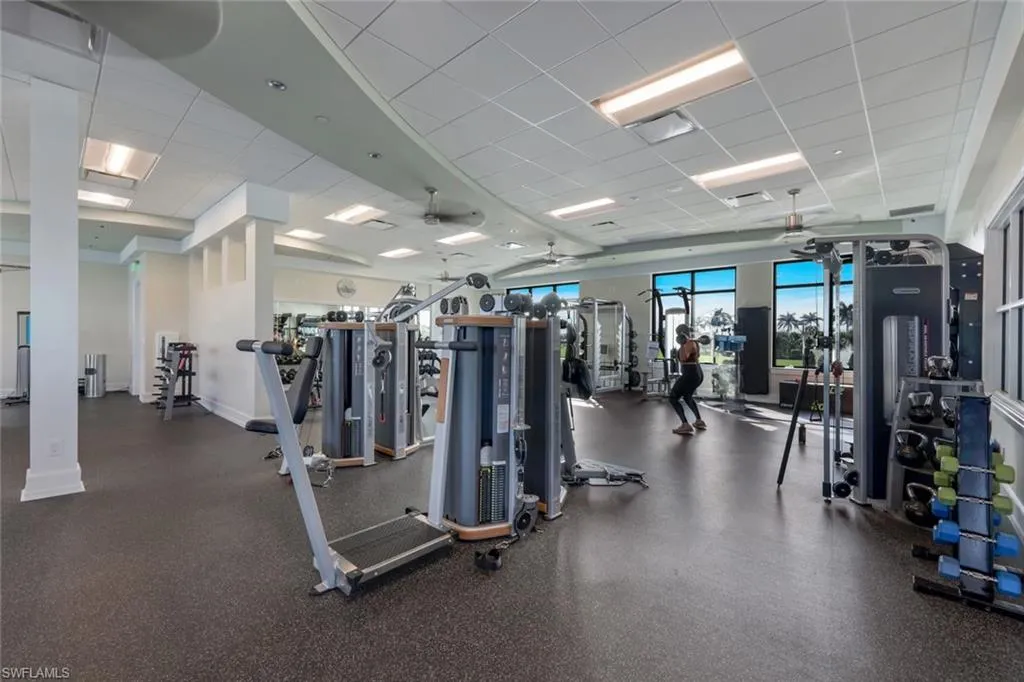9282 Quarry DR, Naples, FL 34120,225034631