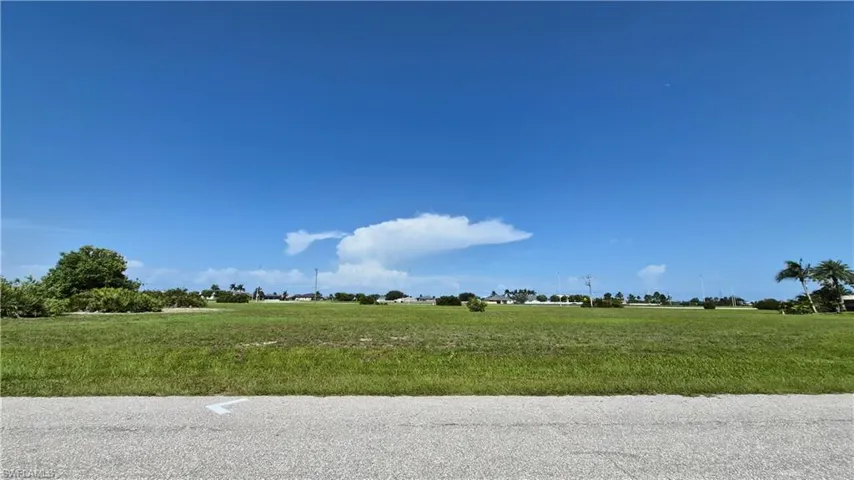 109 Nw 32nd Pl, Cape Coral, Florida 33993