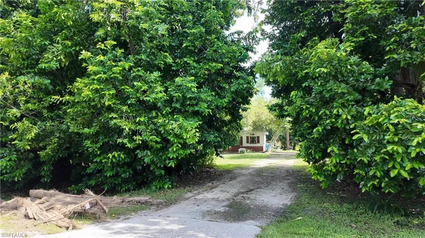 6969 Magnolia Ln, Fort Myers, Florida 33966