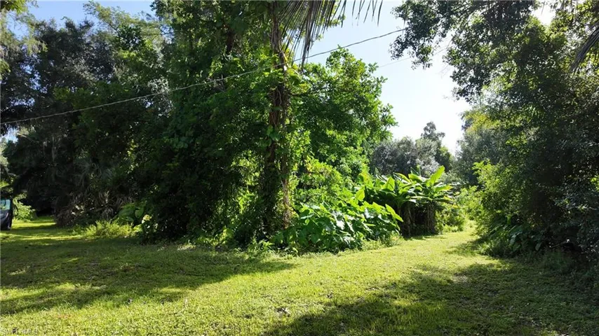 6969 Magnolia Ln, Fort Myers, Florida 33966