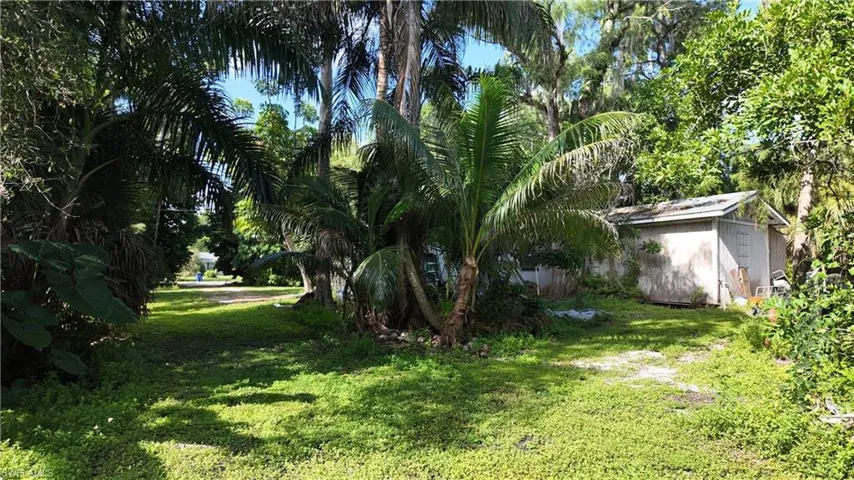 6969 Magnolia Ln, Fort Myers, Florida 33966