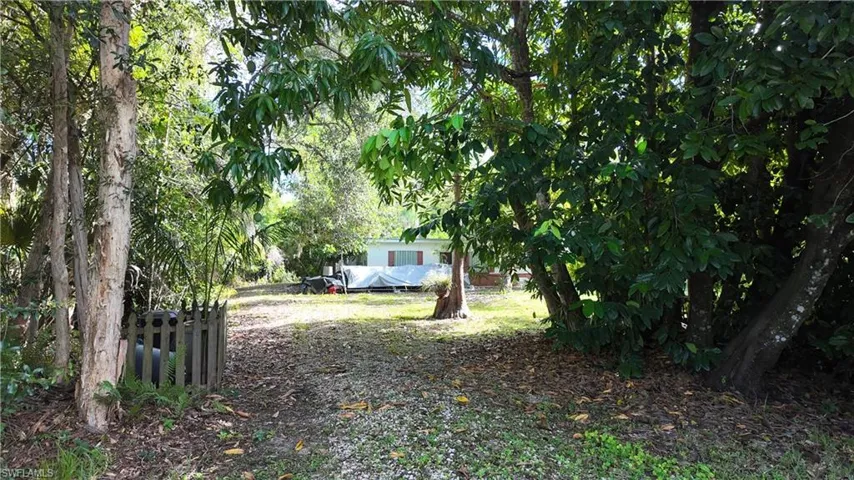 6969 Magnolia Ln, Fort Myers, Florida 33966