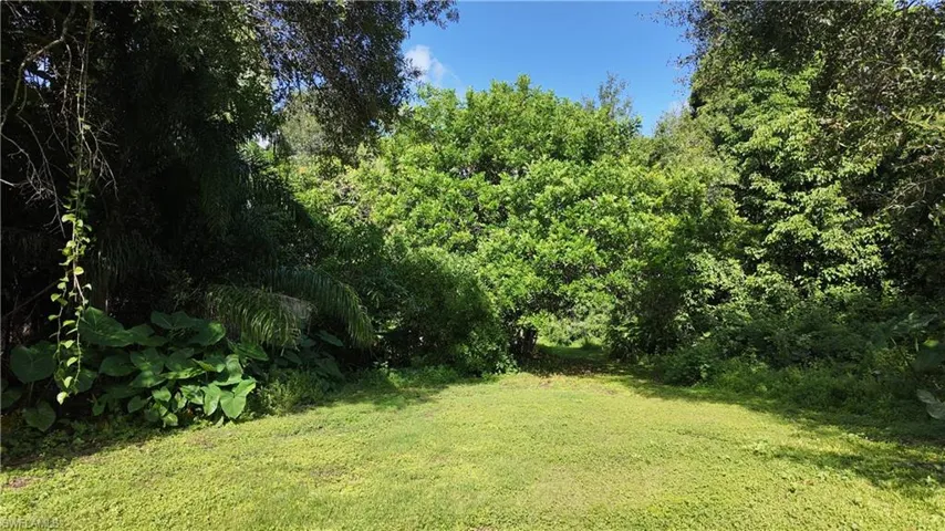 6969 Magnolia Ln, Fort Myers, Florida 33966