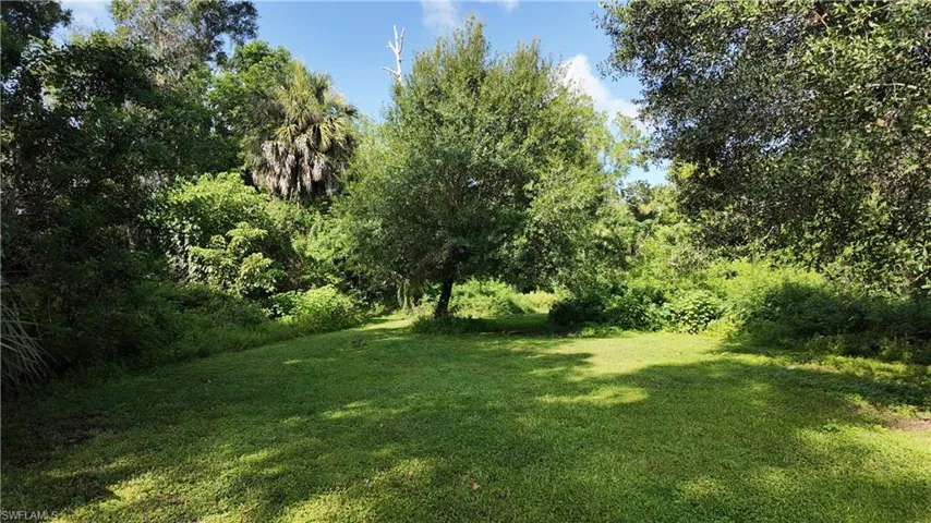 6969 Magnolia Ln, Fort Myers, Florida 33966