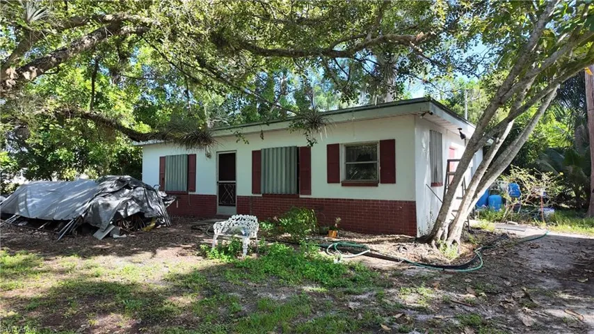 6969 Magnolia Ln, Fort Myers, Florida 33966