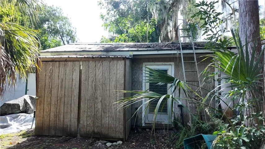 6969 Magnolia Ln, Fort Myers, Florida 33966