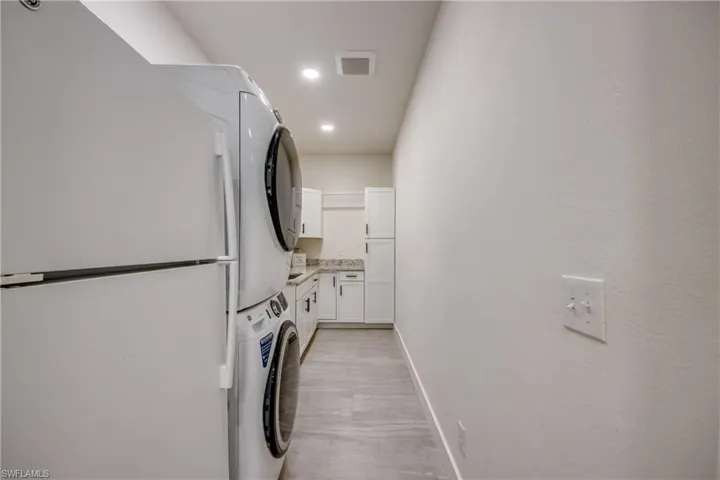 Washer/Dryer + Extra Fridge Convey