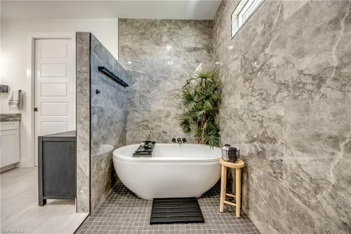 Spa-Like Primary Bathroom