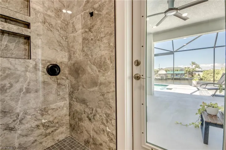 Oversized Shower W/Granite Surround