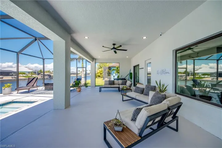 Endless Canal Views
