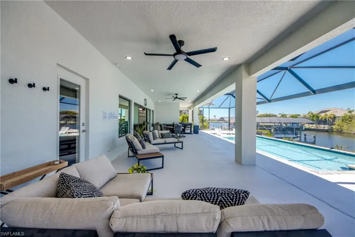 Extensive Shaded Lanai