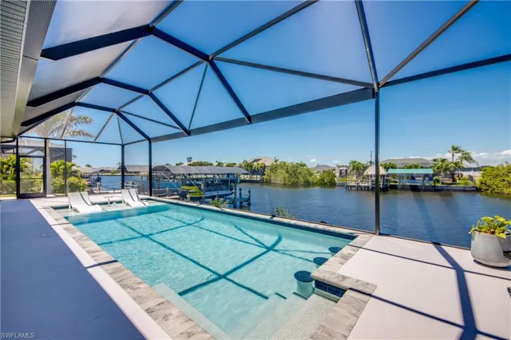 Oversized Pool W/Granite, Swim-Up Barstools