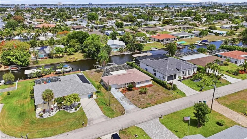 5117  Rutland  CT, Cape Coral, FL 33904