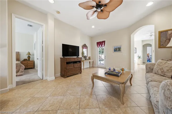 A classic living space ideal for relaxing or entertaining