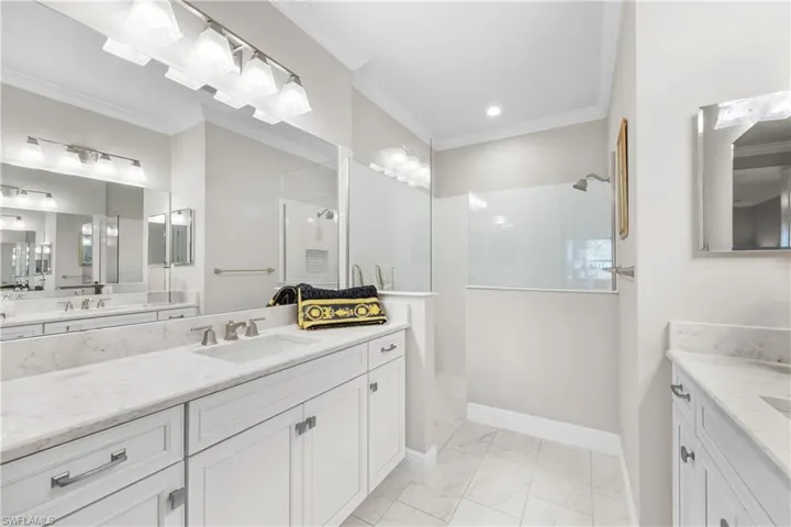 2302  Marquesa  CIR, Naples, FL 34112