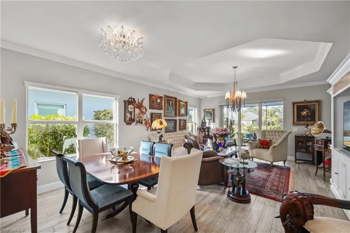 2302  Marquesa  CIR, Naples, FL 34112