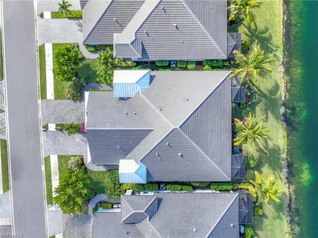 2302  Marquesa  CIR, Naples, FL 34112