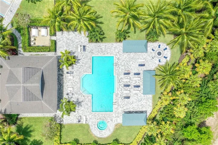 2302  Marquesa  CIR, Naples, FL 34112
