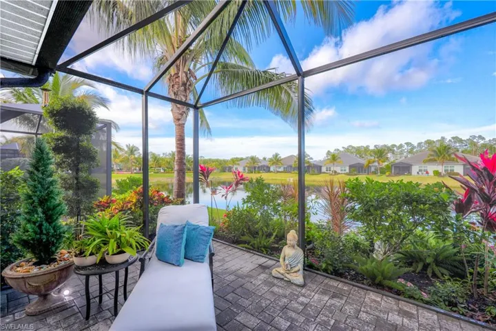 2302  Marquesa  CIR, Naples, FL 34112