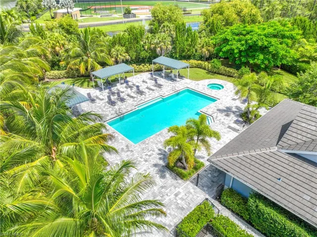 2302  Marquesa  CIR, Naples, FL 34112